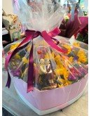 Kalpli Kutuda Çikolata ve Çiçekler