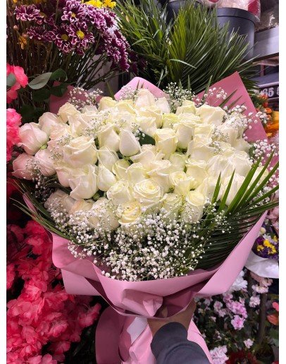 61 Adet Beyaz Gül Buketi