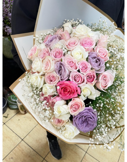 İthal Renkli Güller Buketi