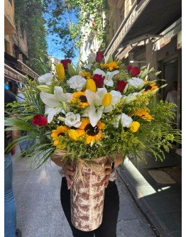 Gül, Lale, Ayçiçeği ve Lilyum Aranjmanı