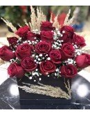 Kutuda Kırmızı Gül Tasarımı