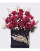 Kutuda Kırmızı Gül Tasarımı